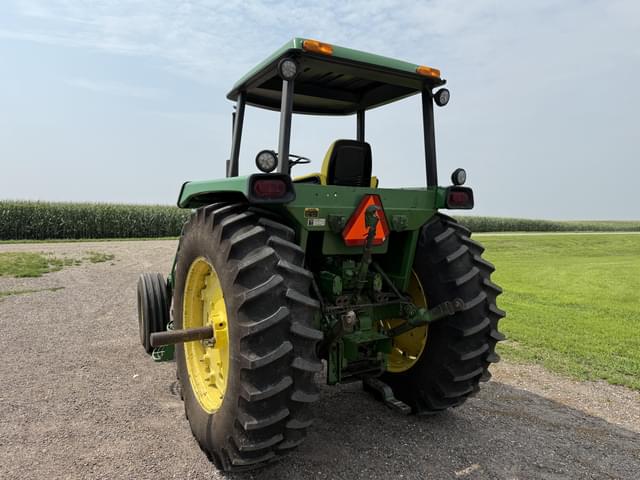 Image of John Deere 4230 equipment image 4