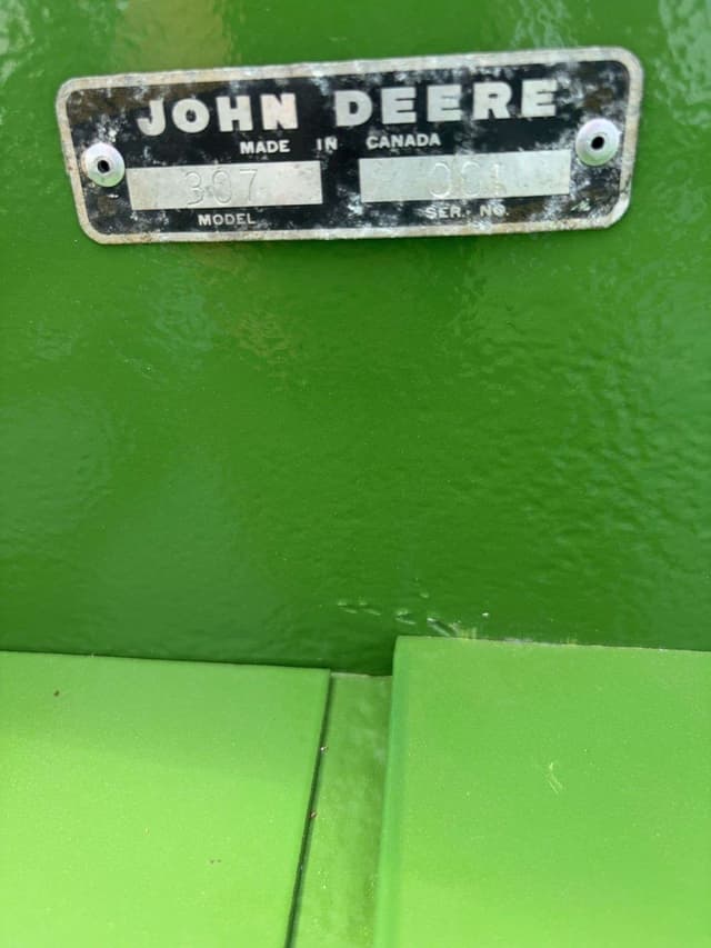 Image of John Deere 307 equipment image 3