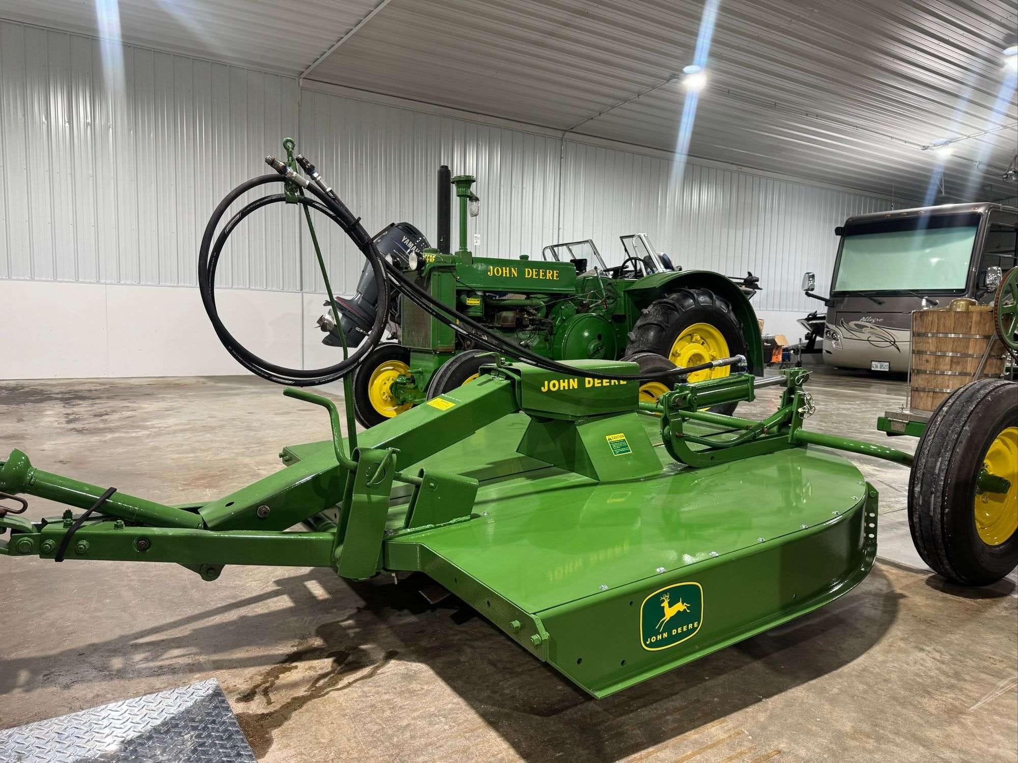 John Deere 307 Equipment Image0