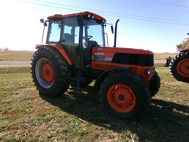 Image of Kubota M120 equipment image 1