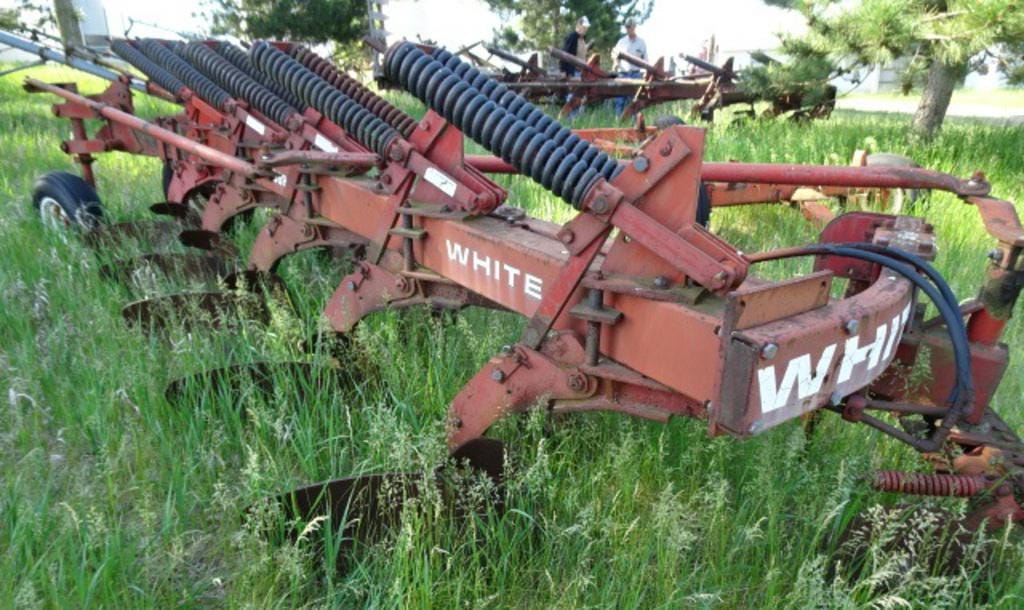 Main image White 588