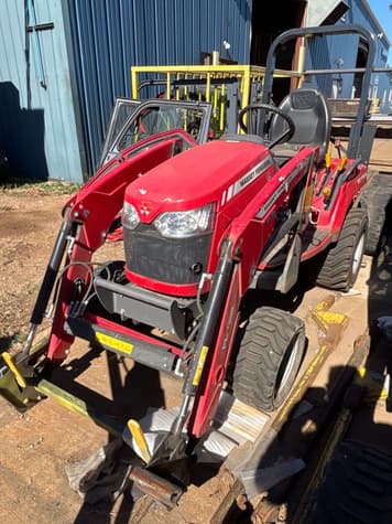 Main image Massey Ferguson GC1723E