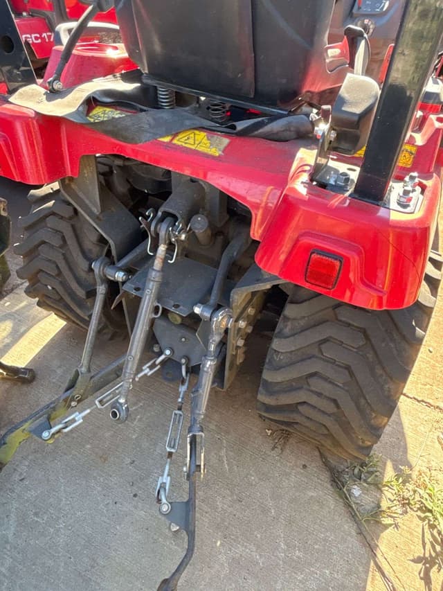 Image of Massey Ferguson GC1723E equipment image 3