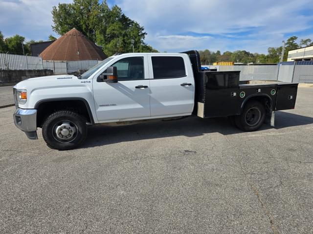 Image of GMC 3500 equipment image 4