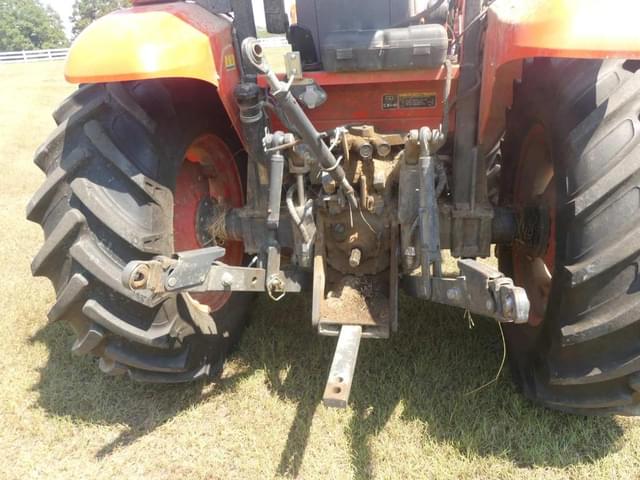 Image of Kubota M6060D equipment image 3