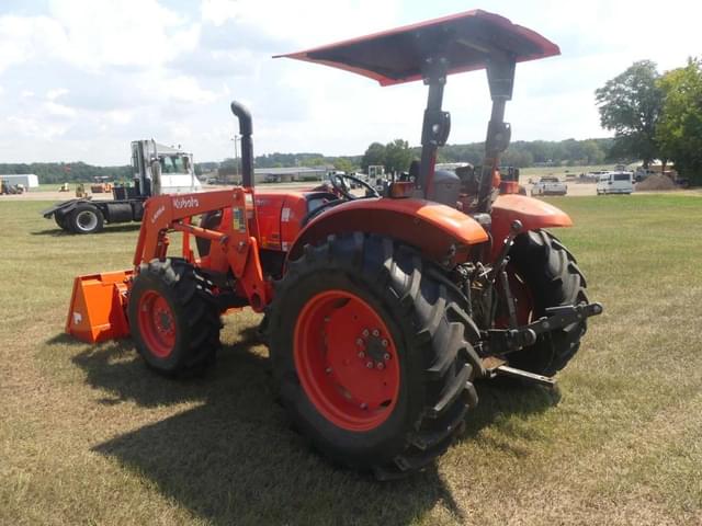 Image of Kubota M6060D equipment image 4