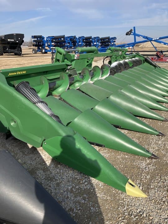 Image of John Deere C12F equipment image 3