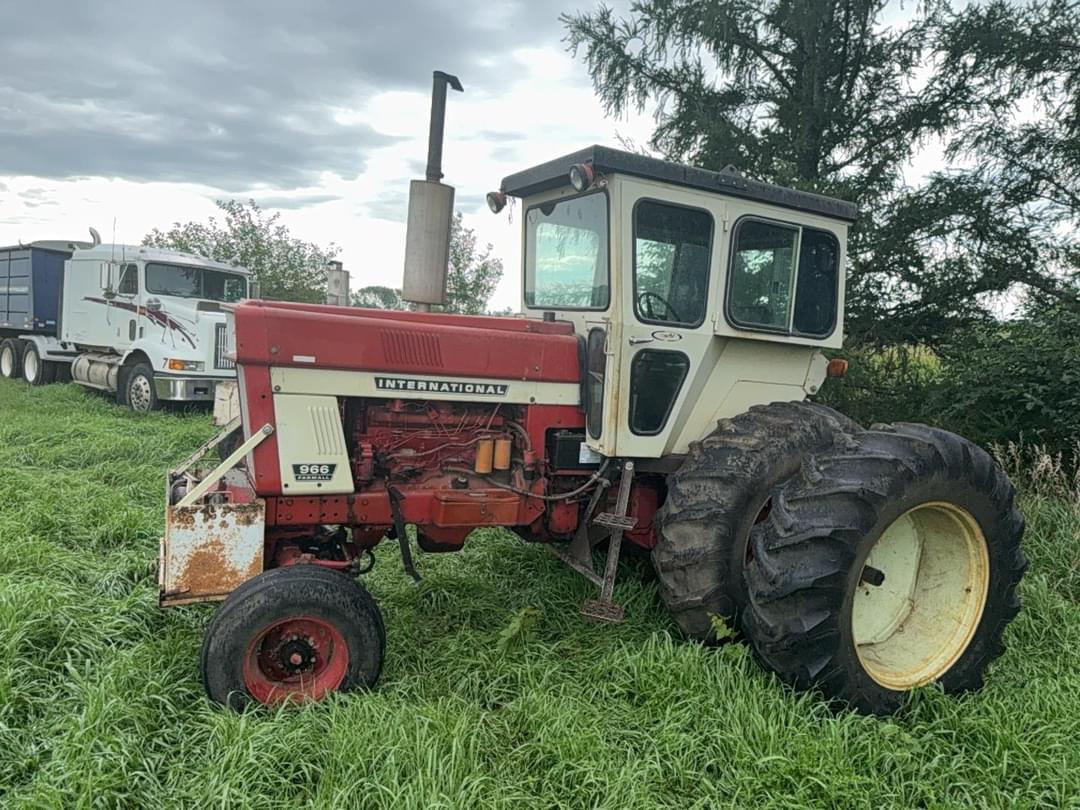 Image of International Harvester 966 Primary image