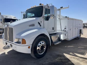 Main image Kenworth T300