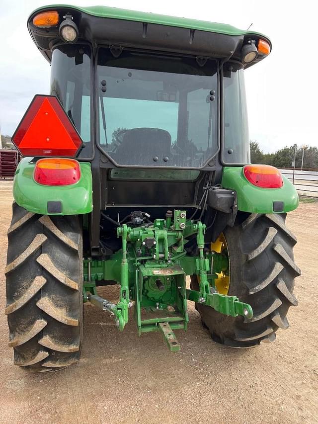 Image of John Deere 5065E equipment image 2