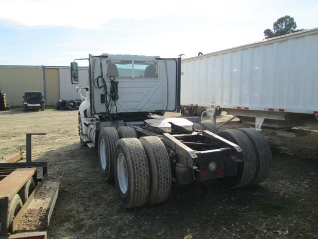 Image of International ProStar equipment image 3