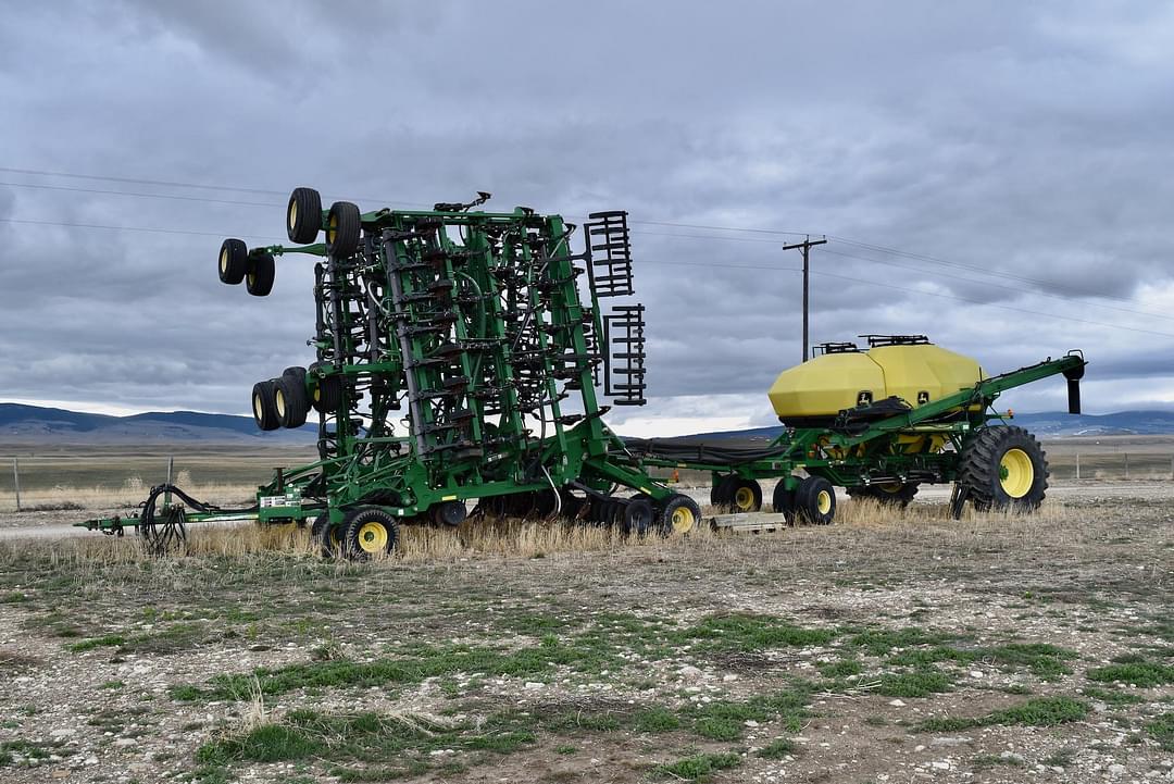 Image of John Deere 1835 Primary image