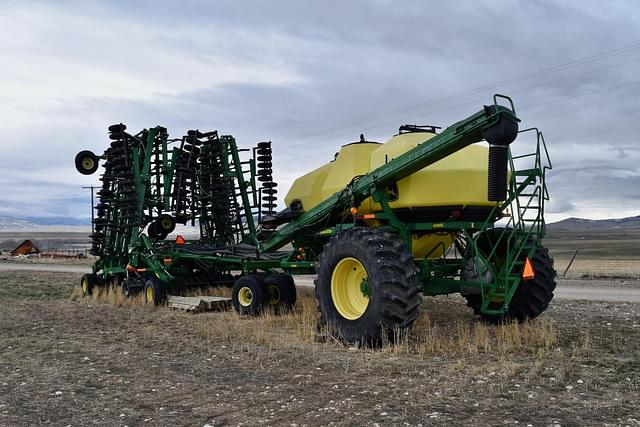 Image of John Deere 1835 equipment image 3