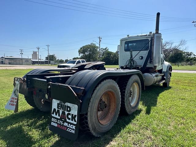 Image of Mack GU713 equipment image 4