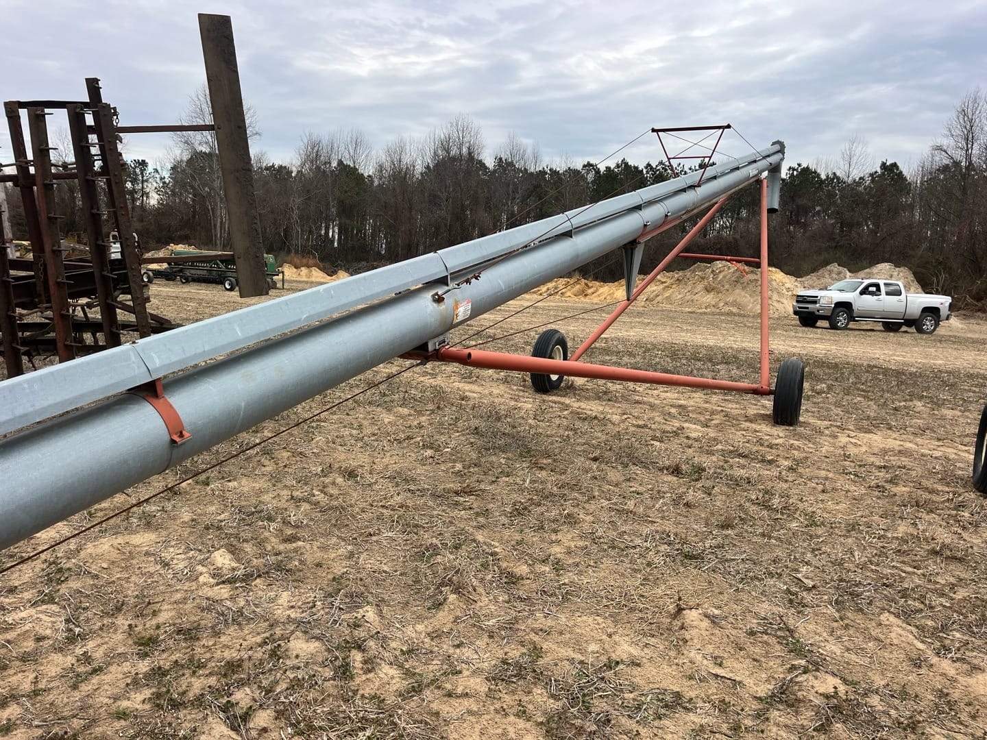 Hutchinson 10x60 Equipment Image0