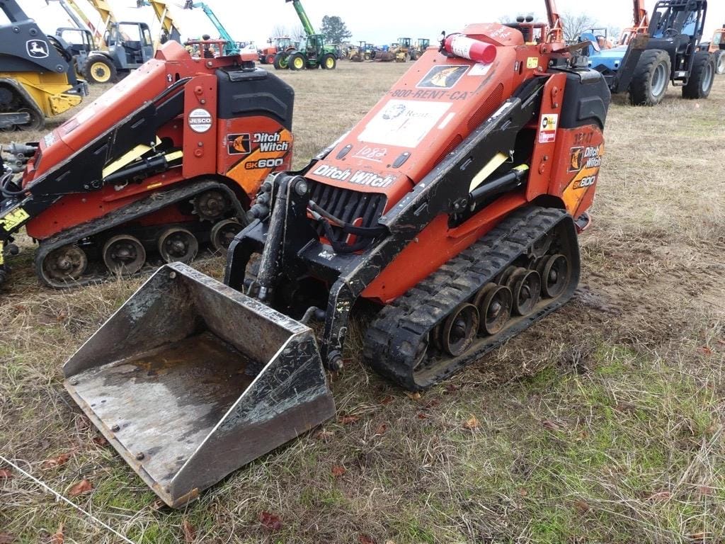 2018 Ditch Witch SK800 Equipment Image0