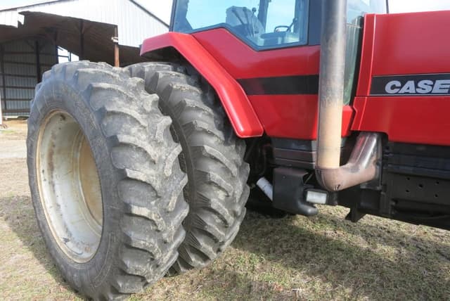 Image of Case IH 7220 equipment image 4