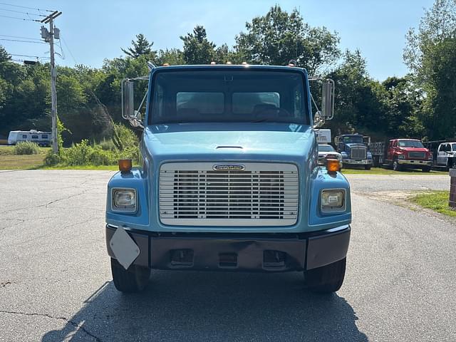 Image of Freightliner FL70 equipment image 1