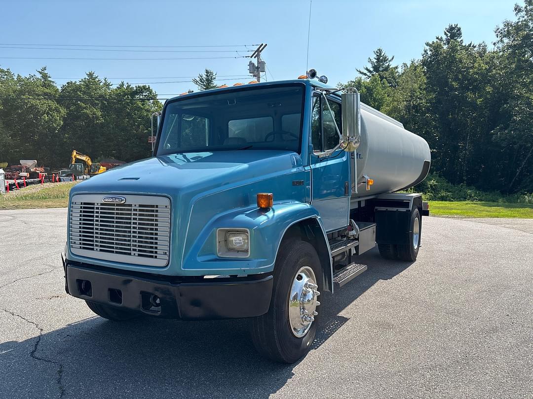 Image of Freightliner FL70 Primary image