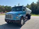2001 Freightliner FL70 Image