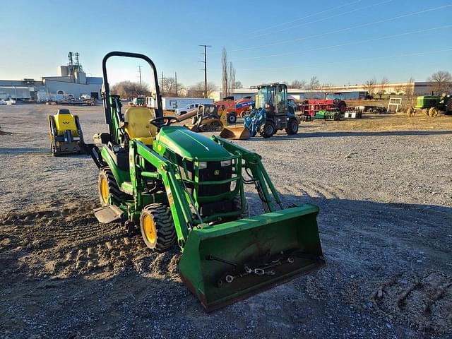 Image of John Deere 1025R equipment image 1