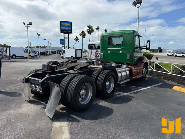 Image of Kenworth T680 equipment image 2