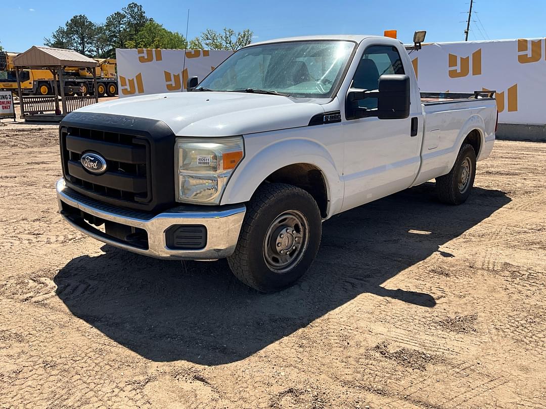 Image of Ford F-350 Primary image