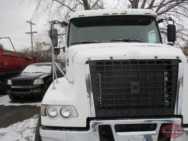 Image of Volvo VHD equipment image 2