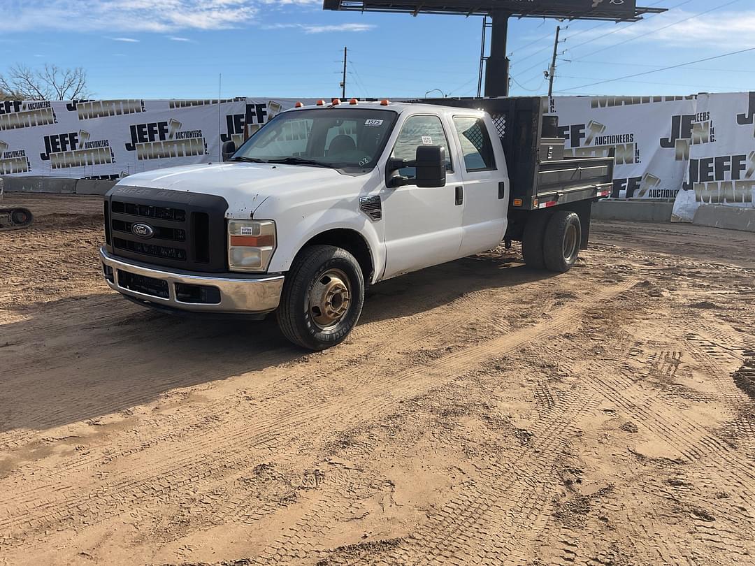 Image of Ford F-350 Primary image