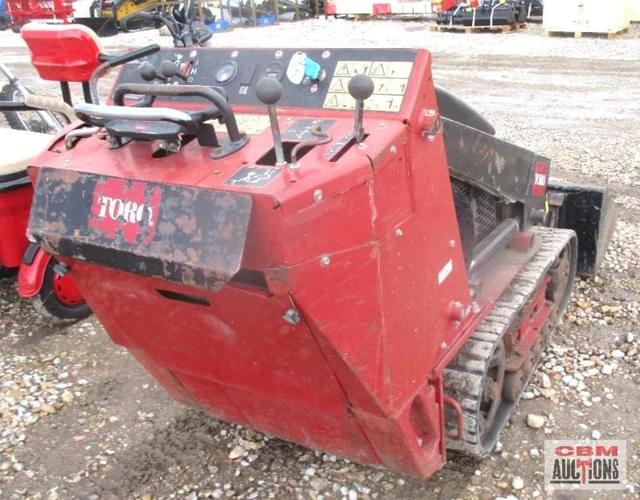Image of Toro Dingo TX427 equipment image 2