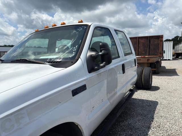 Image of Ford F-350 equipment image 1
