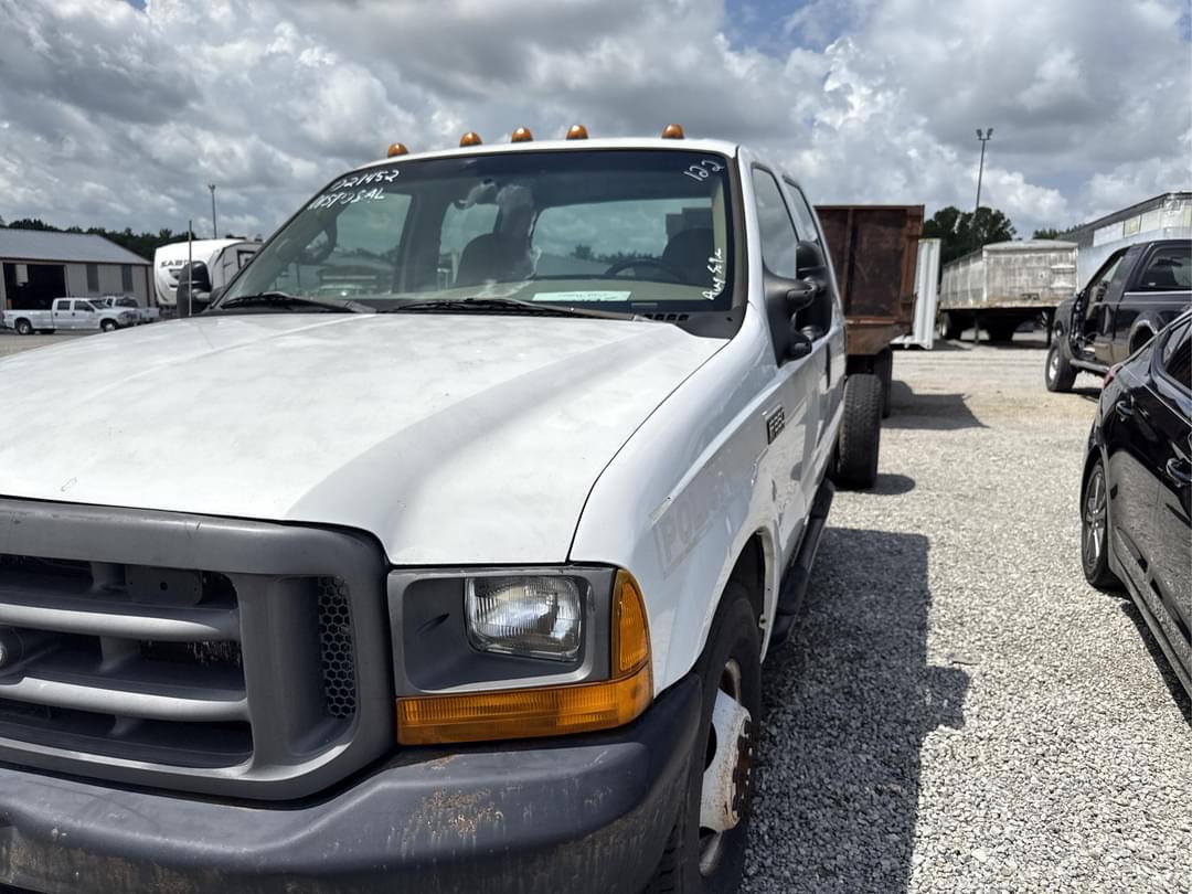 Image of Ford F-350 Primary image