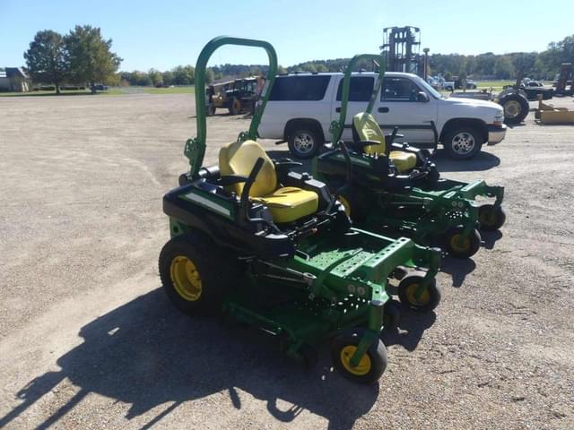 Image of John Deere Z915E equipment image 1
