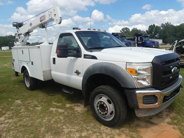 Image of Ford F-550 equipment image 1