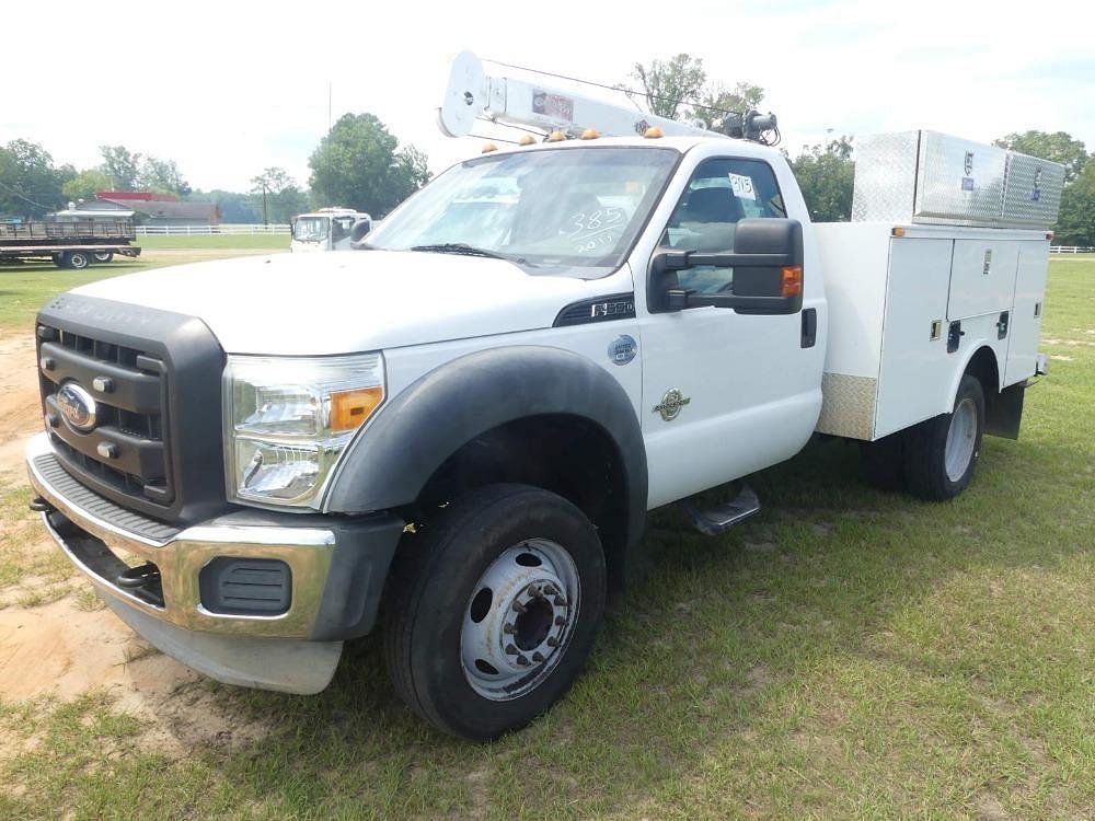 Image of Ford F-550 Primary image