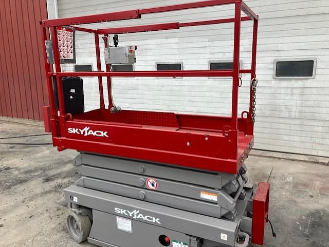 Image of Sky Jack SJ3219 equipment image 1
