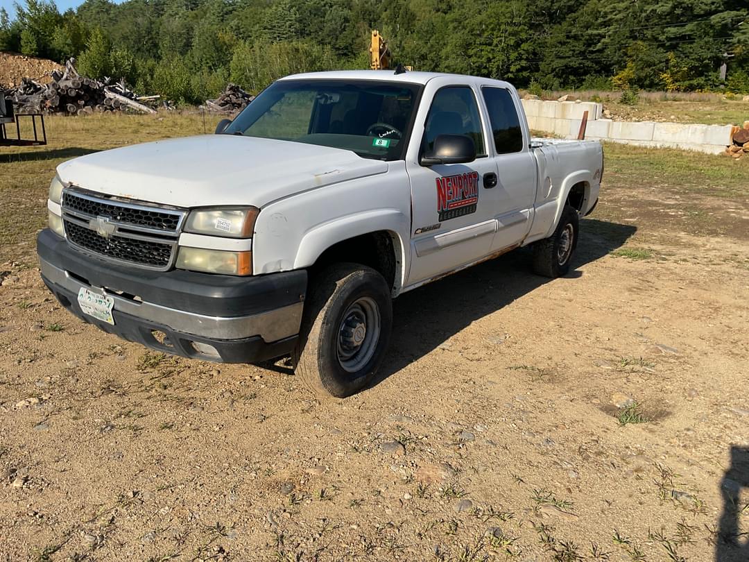 Image of Chevrolet Silverado Primary image
