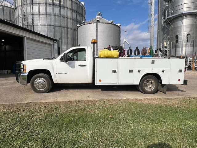 Image of Chevrolet 3500HD equipment image 4