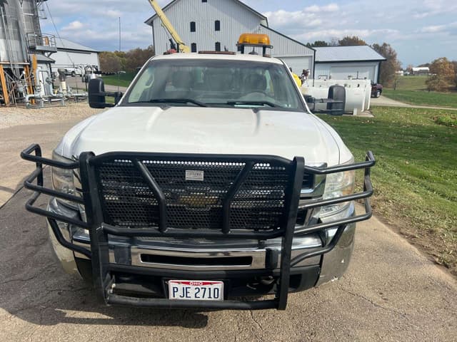 Image of Chevrolet 3500HD equipment image 2