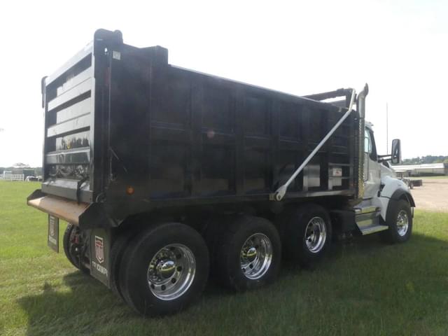 Image of Kenworth T880 equipment image 2