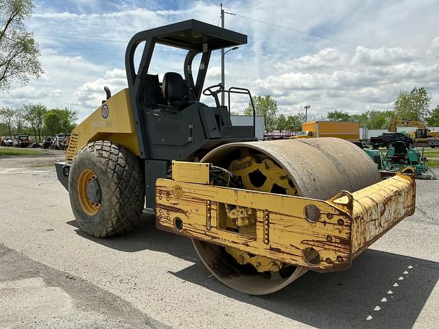 Image of Bomag BW213DH-3 equipment image 2
