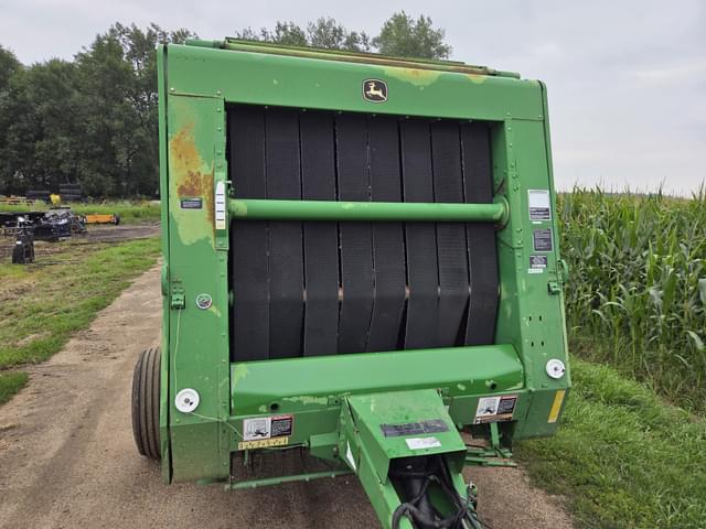 Image of John Deere 568 equipment image 1