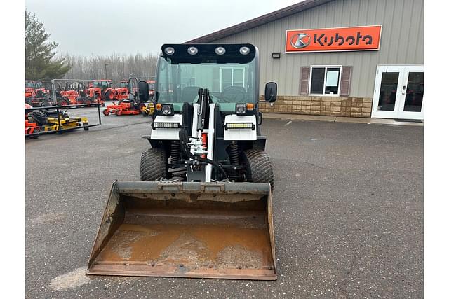 Image of Bobcat Toolcat 5600 equipment image 1