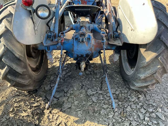 Image of Ford 8N equipment image 4