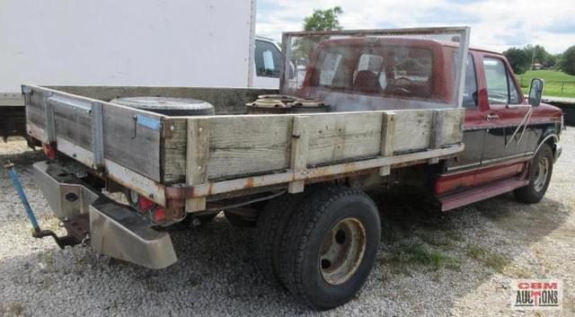 Image of Ford F-250 equipment image 2