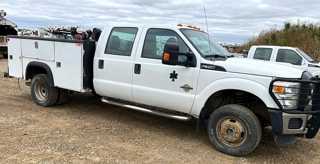 Image of Ford F-350 equipment image 2