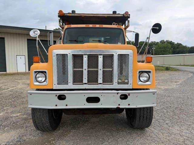 Image of International F2574 equipment image 4