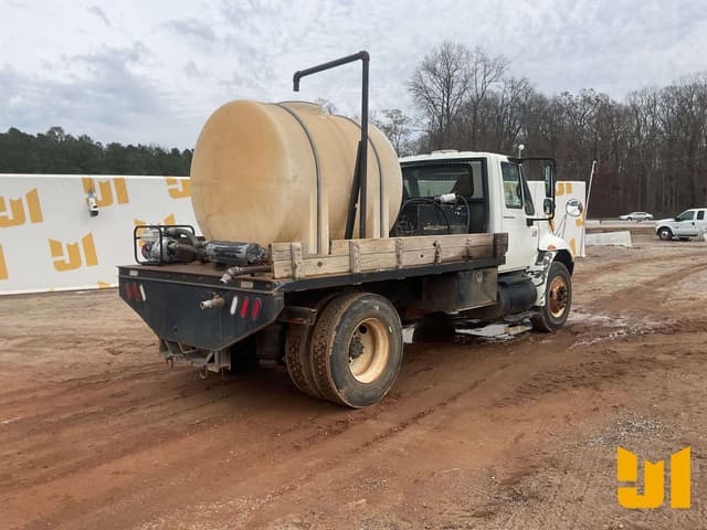 Image of International 4300 equipment image 3