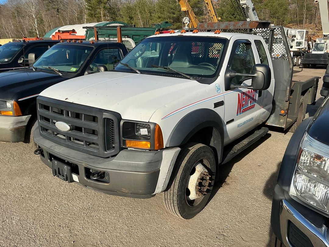 Image of Ford F-450 Primary image