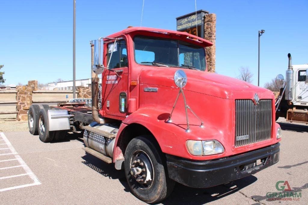 1998 International 9200 Equipment Image0